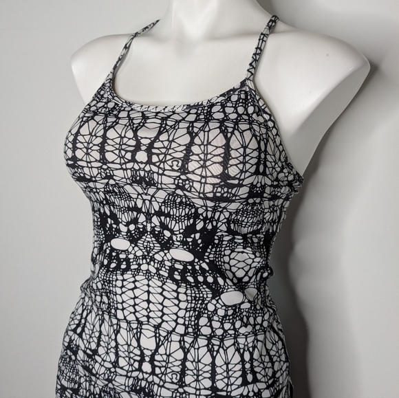 Lululemon black white Power Y athletic exercise workout tank top 6 - Picture 2 of 8